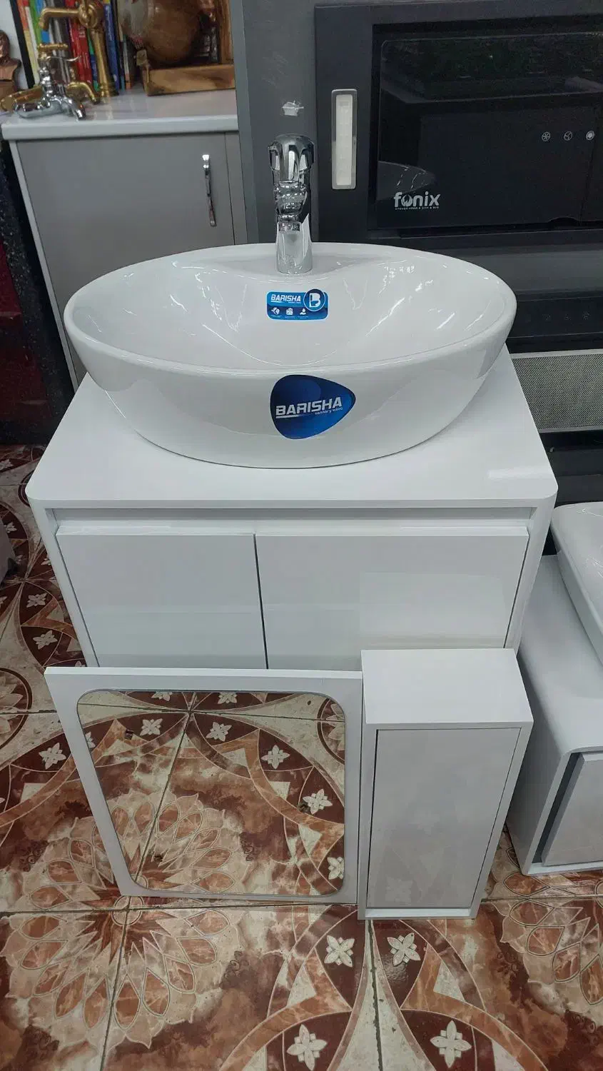 روشویی همراه با اینه باکس(چکی)|لوازم سرویس بهداشتی|ملایر, |دیوار