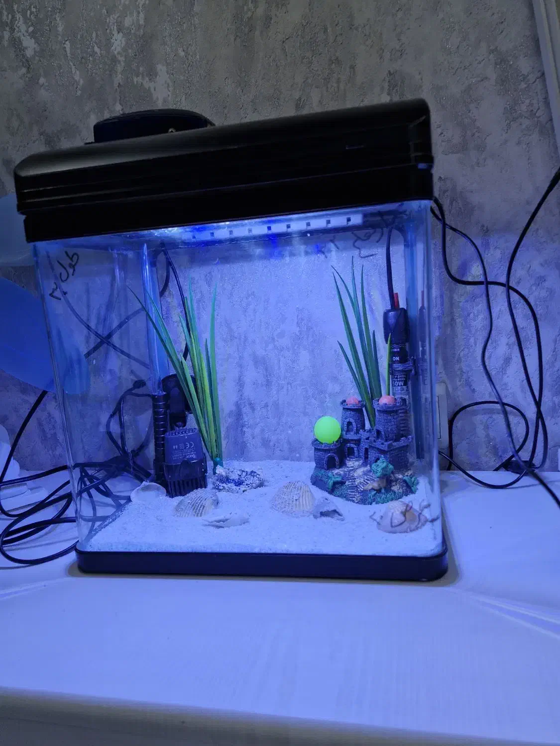 دوتا آکواریم برندشرکتی آکواهمراه تجهیزات|ماهی|تهران, چهارصد دستگاه|دیوار