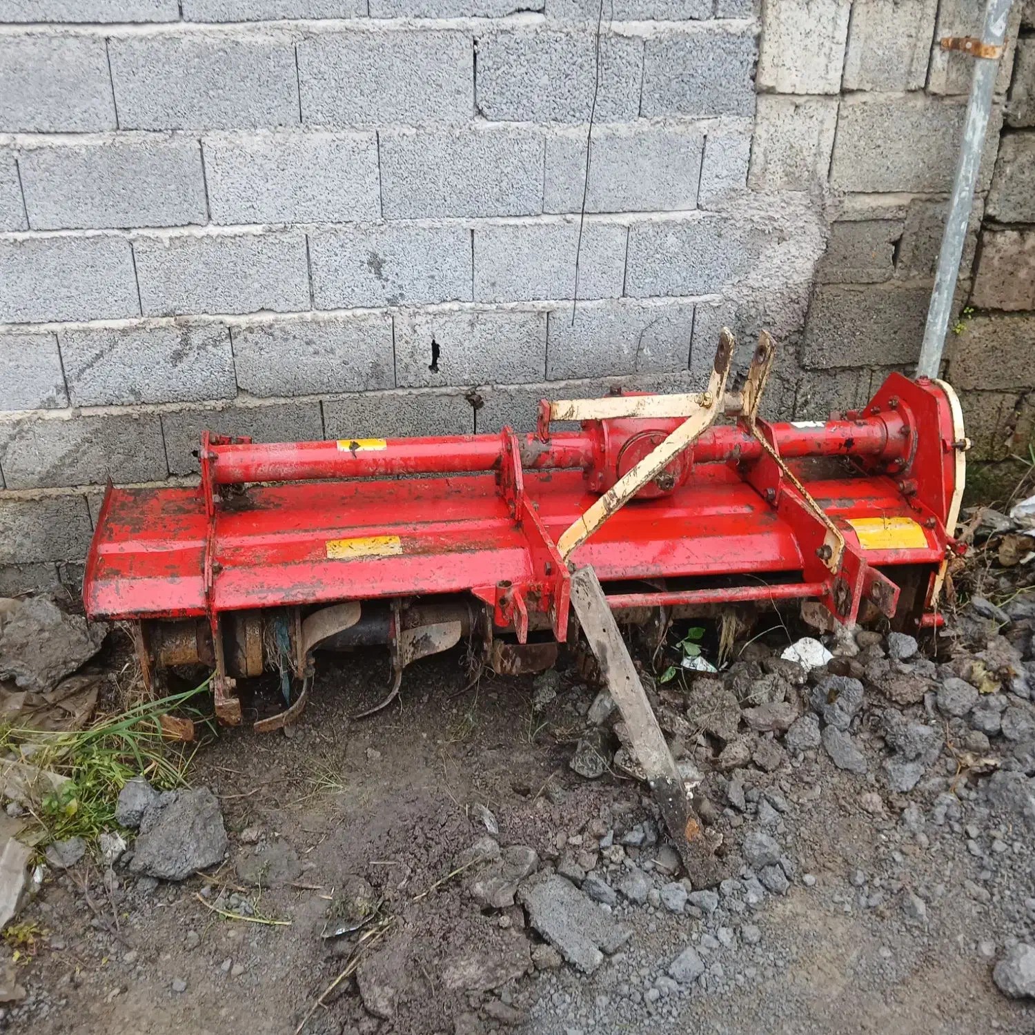 روتاری آسیا در حد 8پر بابغل بر|ماشینآلات صنعتی|املش, |دیوار