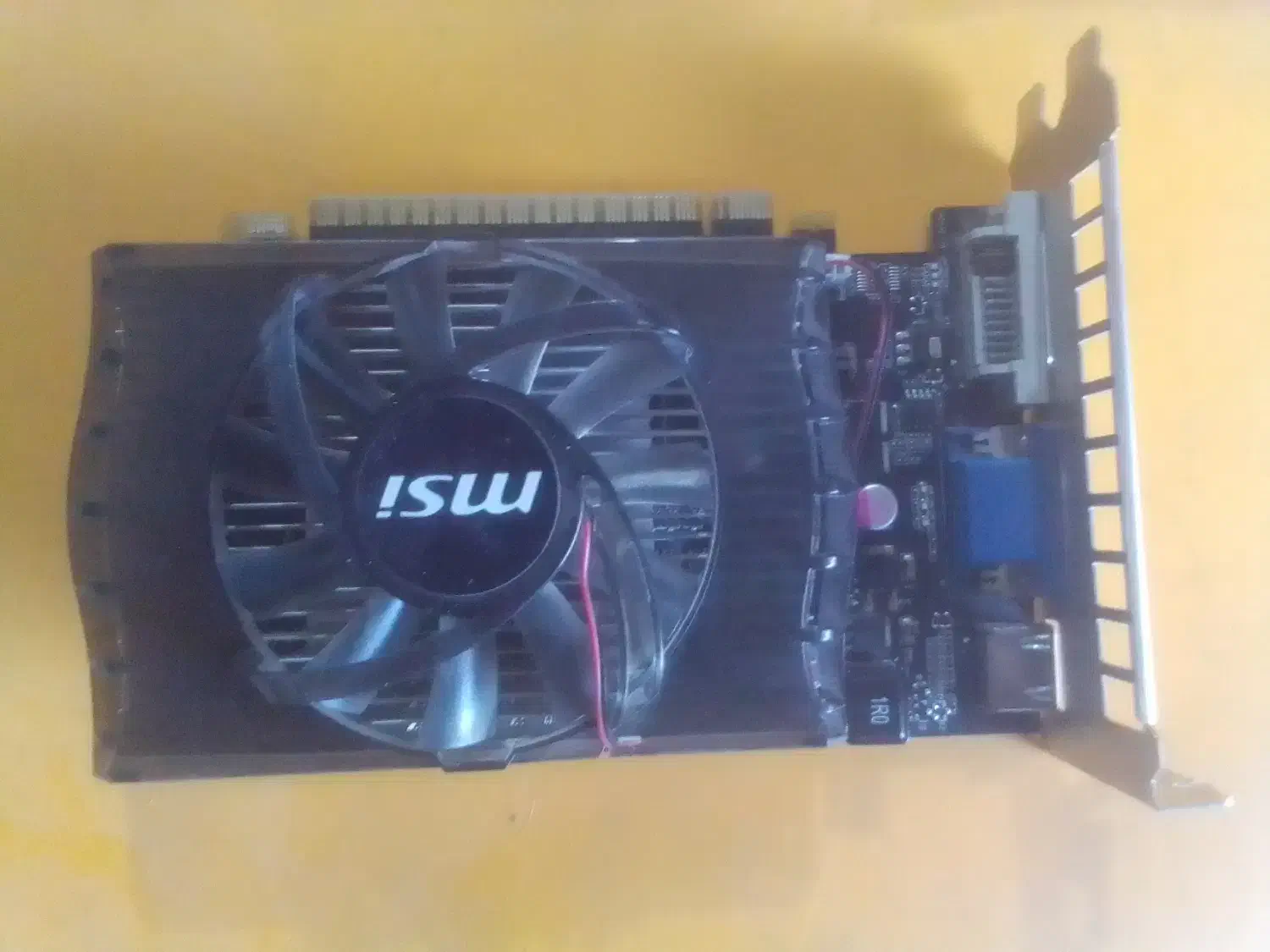 گرافیک یک گیگ|قطعات و لوازم جانبی رایانه|اصفهان, برازنده|دیوار