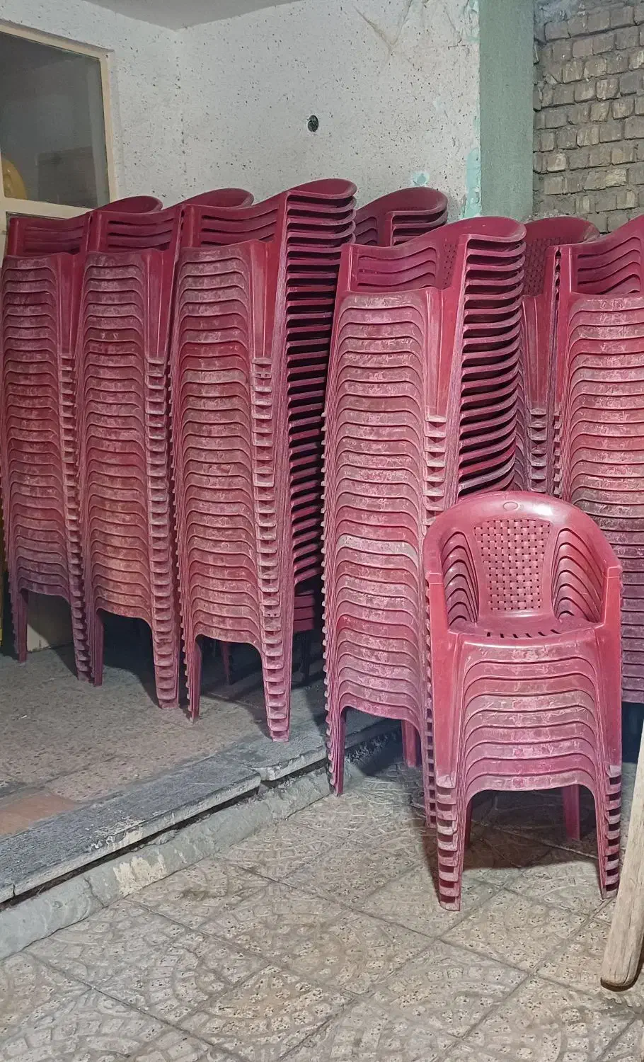 صندلی پلاستیکی 170 عدد.   ناصر پلاس|صندلی و نیمکت|فیروزآباد (لرستان), |دیوار