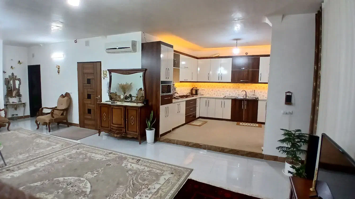 خانه ویلایی دو طبقه|فروش خانه و ویلا|بروجرد, |دیوار