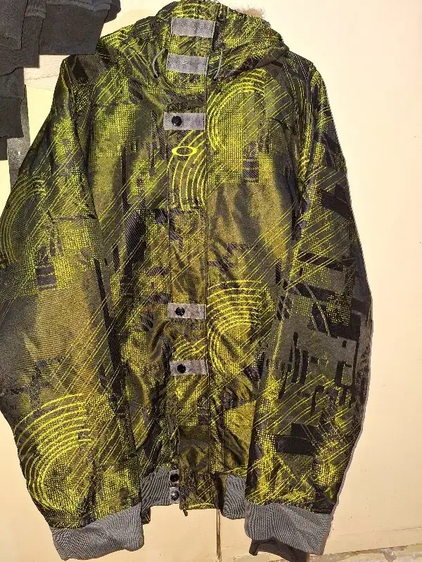 کاپشن اوکلی اورجینال|لباس|تهران, مینای شمالی (مخبر)|دیوار