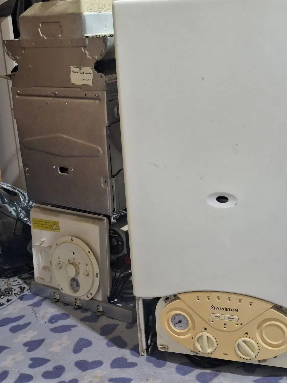 ۲ عدد پگیج آرسیتون و کالدا ونزیا|آبگرمکن، پکیج، شوفاژ|پردیس, فاز ۵|دیوار