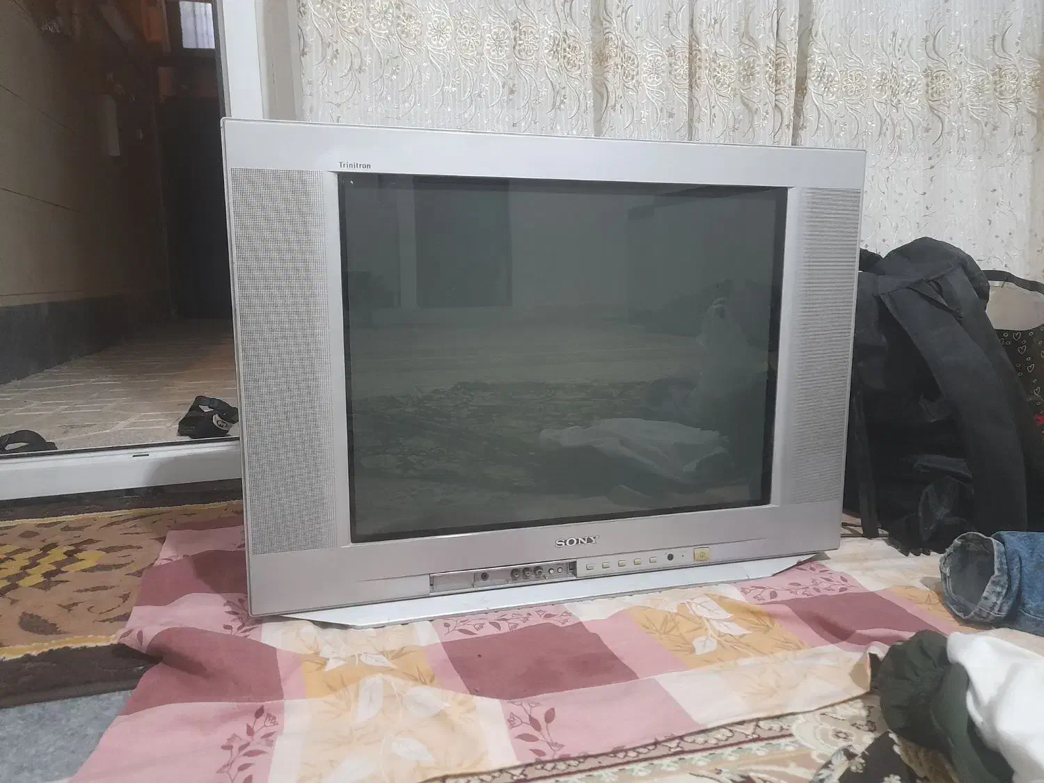 فروش تلویزیون سونی اصل ژاپن صفحه تخت بزرگ|تلویزیون و پروژکتور|همدان, |دیوار