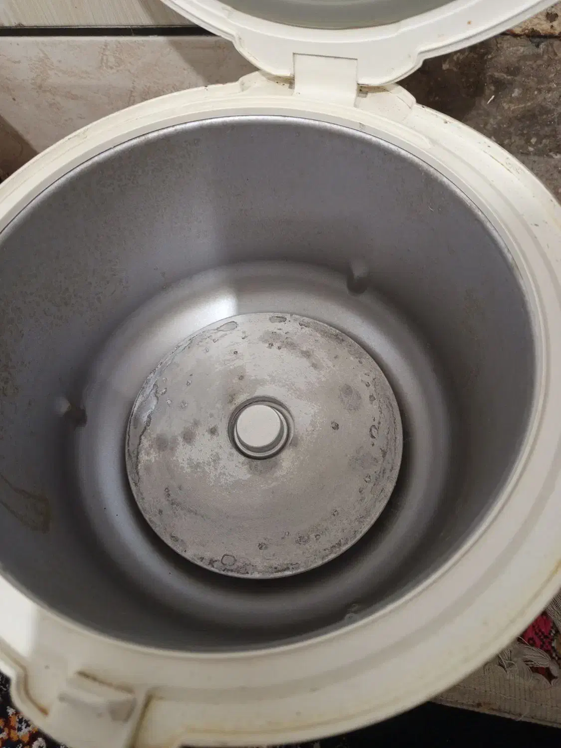 سرخ کن و پلوپز|ظروف پخت‌وپز|اهواز, کمپلو جنوبی|دیوار