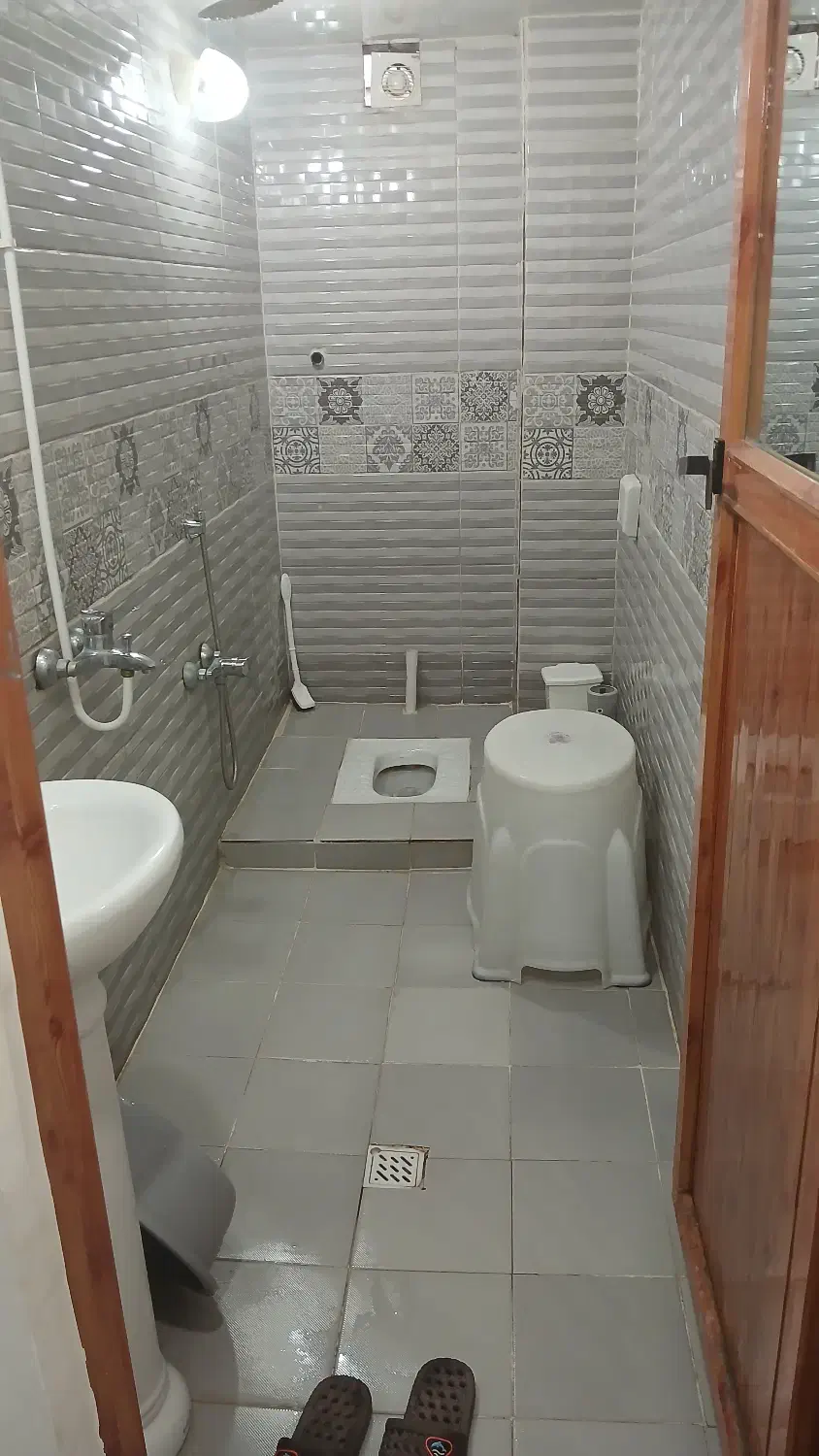 آپارتمان در طبقه اول برای مسافر|اجارهٔ کوتاه‌مدت آپارتمان و سوئیت|املش, |دیوار