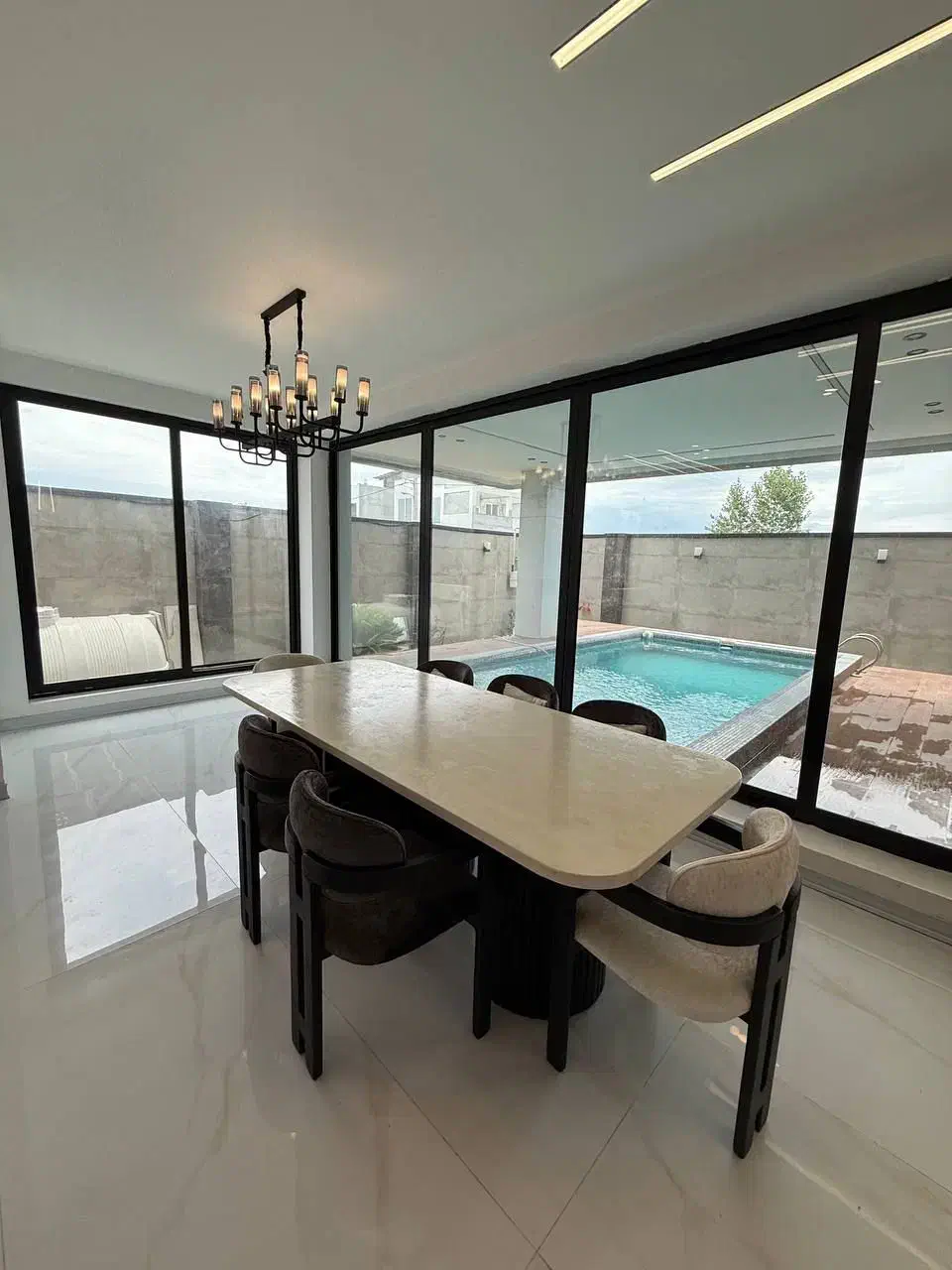 اجاره شبانه ویلا استخر رو باز ایزدشهر گلستان ۵۴|اجارهٔ کوتاه‌مدت ویلا و باغ|ایزدشهر, |دیوار