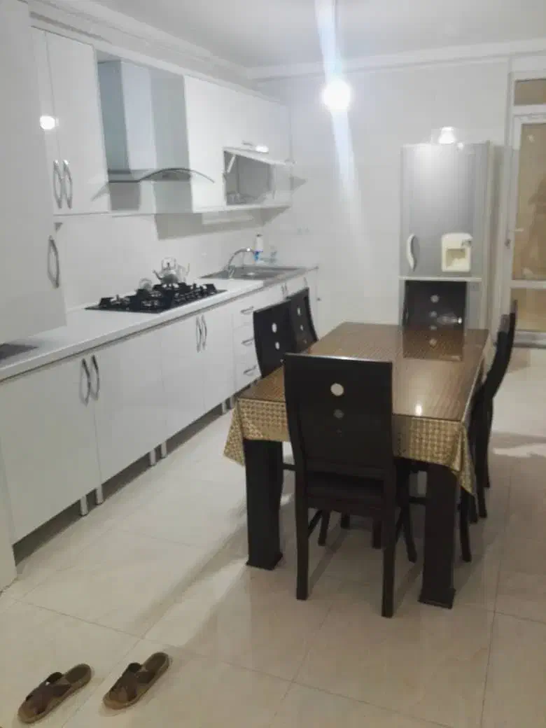 اجازه منزل و سوئیت مبله|اجارهٔ کوتاهمدت آپارتمان و سوئیت|شیراز, شهرک والفجر|دیوار