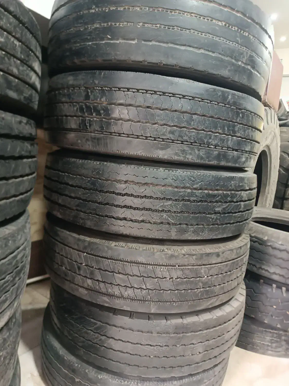 لاستیک نیسان و خاور 235 و 215 750 و 700/16 تویوبی|قطعات یدکی و لوازم جانبی|تهران, نازیآباد|دیوار