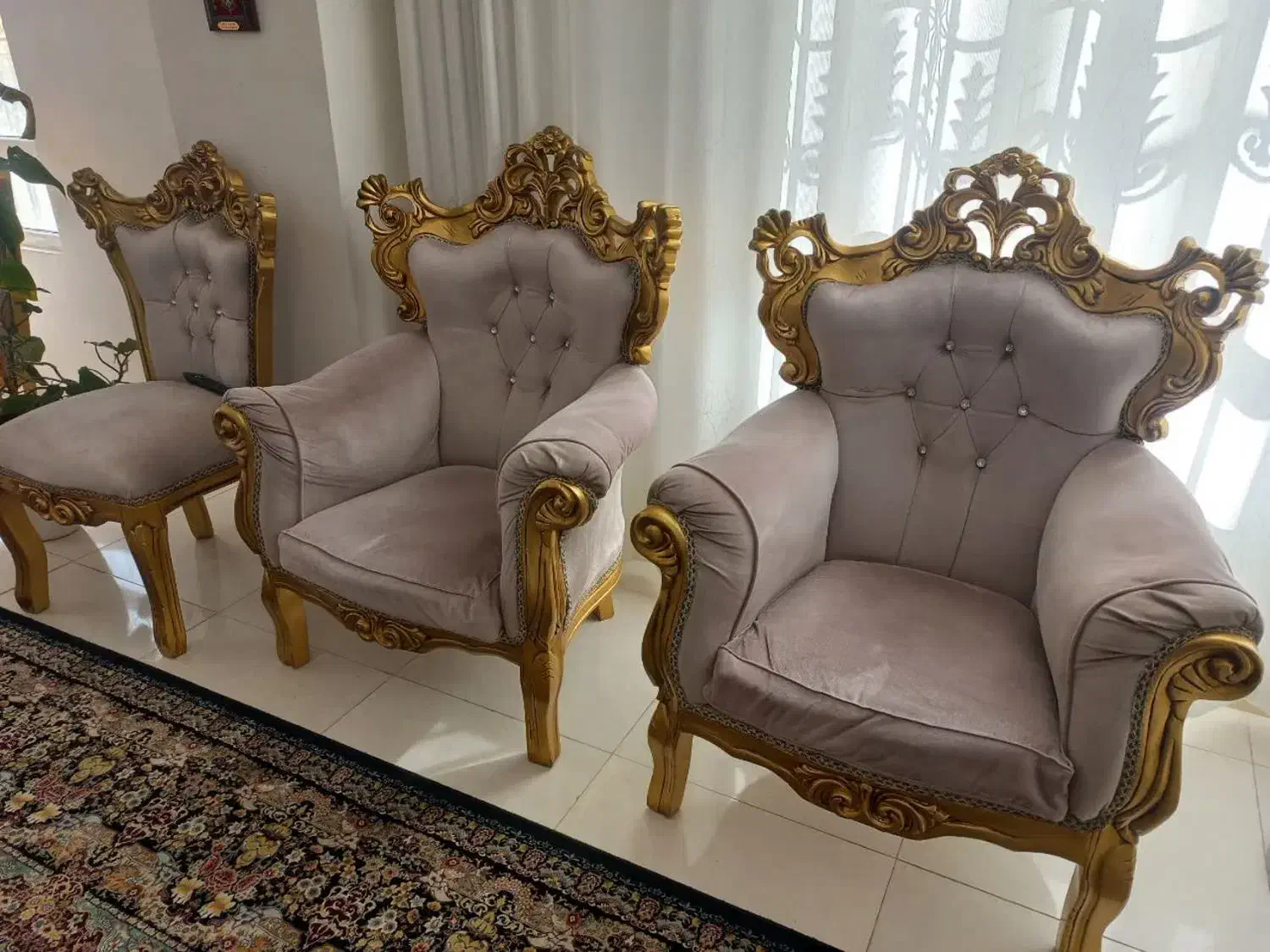 مبلمان استیل و سلطنتی 13 نفره فروش فوری|مبلمان خانگی و میز عسلی|اسلام‌شهر, شهرک واوان|دیوار