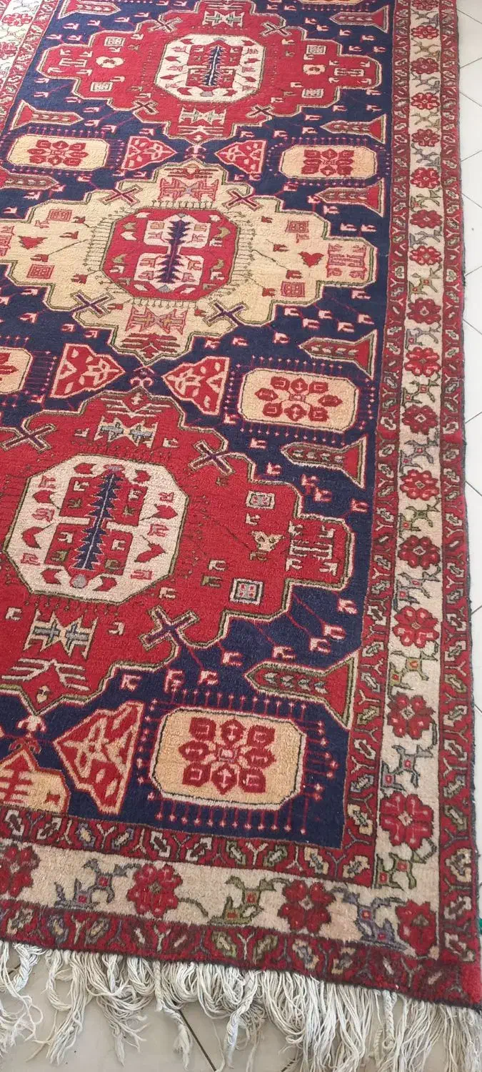 فرش دستبافت ۱/۵×۳ کارکرده کاملا سالم و خابدار|فرش|تبریز, |دیوار