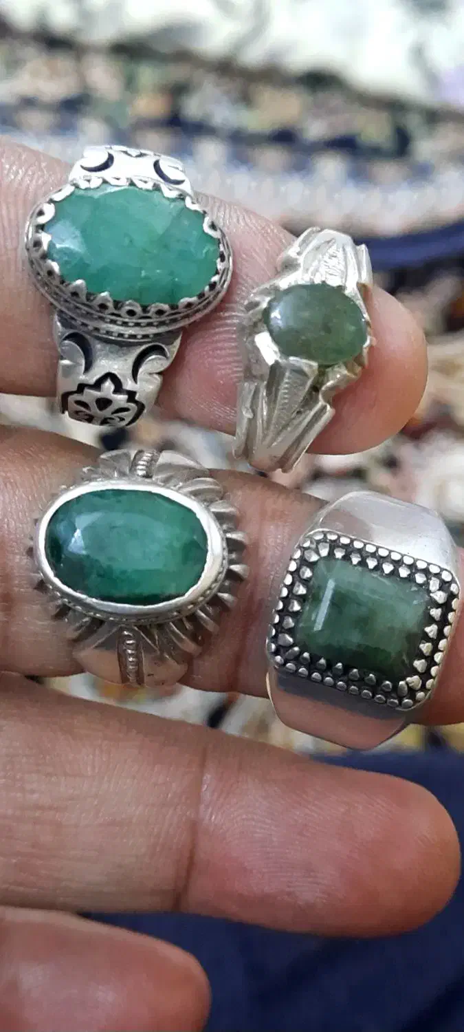 انگشتر زمرد زیبا قدیمی|جواهرات|زاهدان, |دیوار