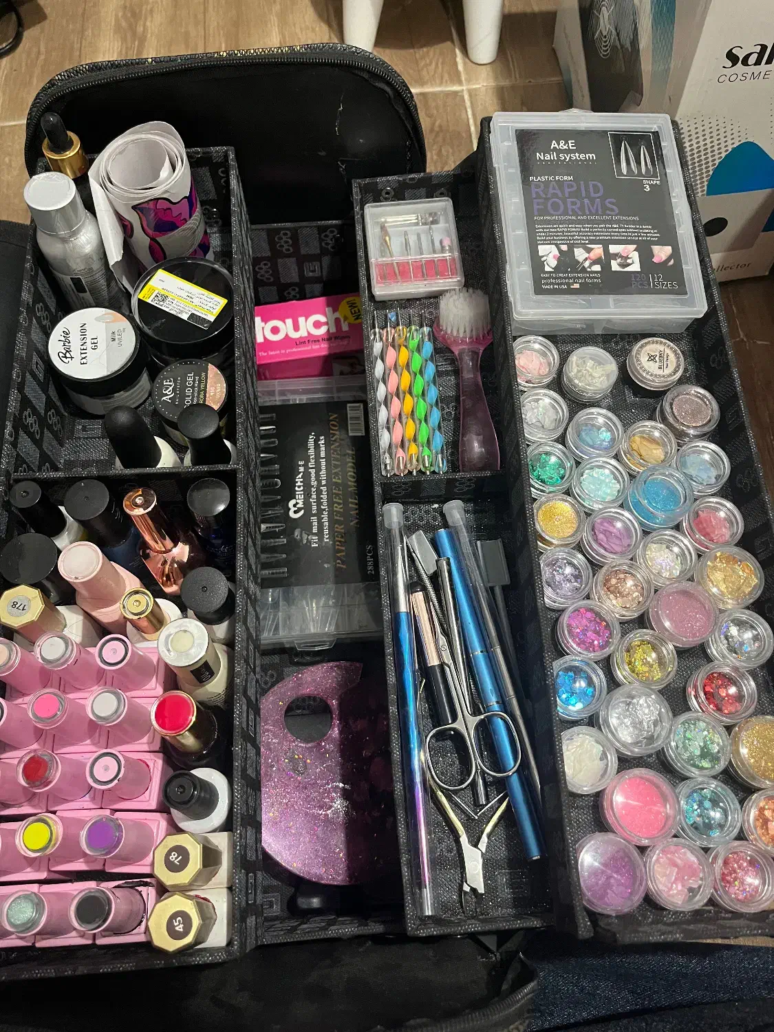 فروش وسایل کاشت ناخن استفاده نشده|آرایشی، بهداشتی، درمانی|جیرفت, |دیوار