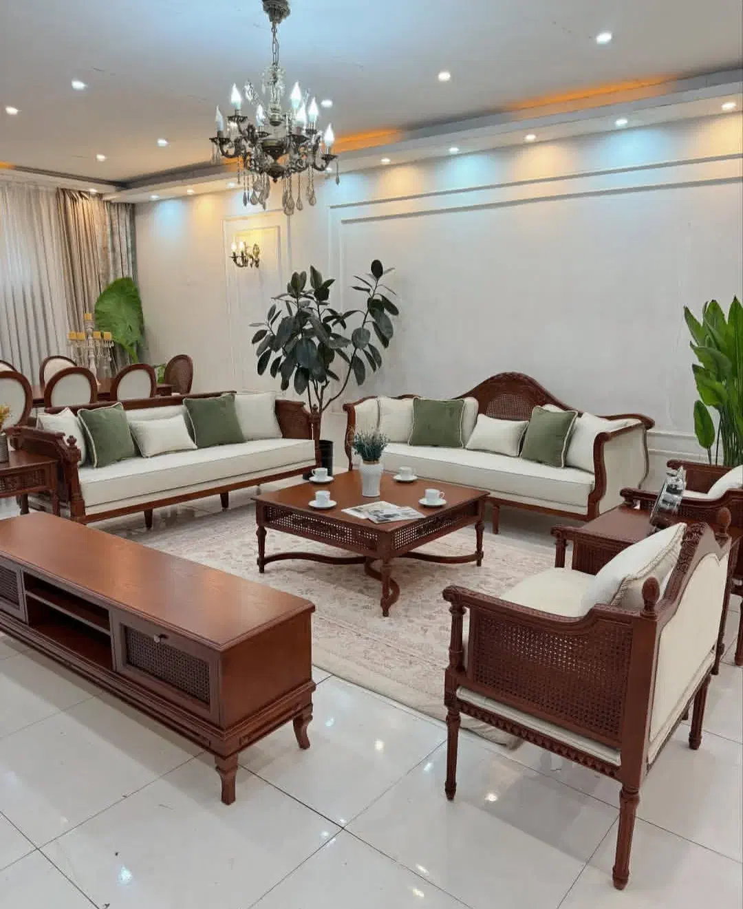 مبل کلاسیک الماس/شیک ترین دیزاین/مبلمان آنسل|مبلمان خانگی و میز عسلی|اردبیل, |دیوار