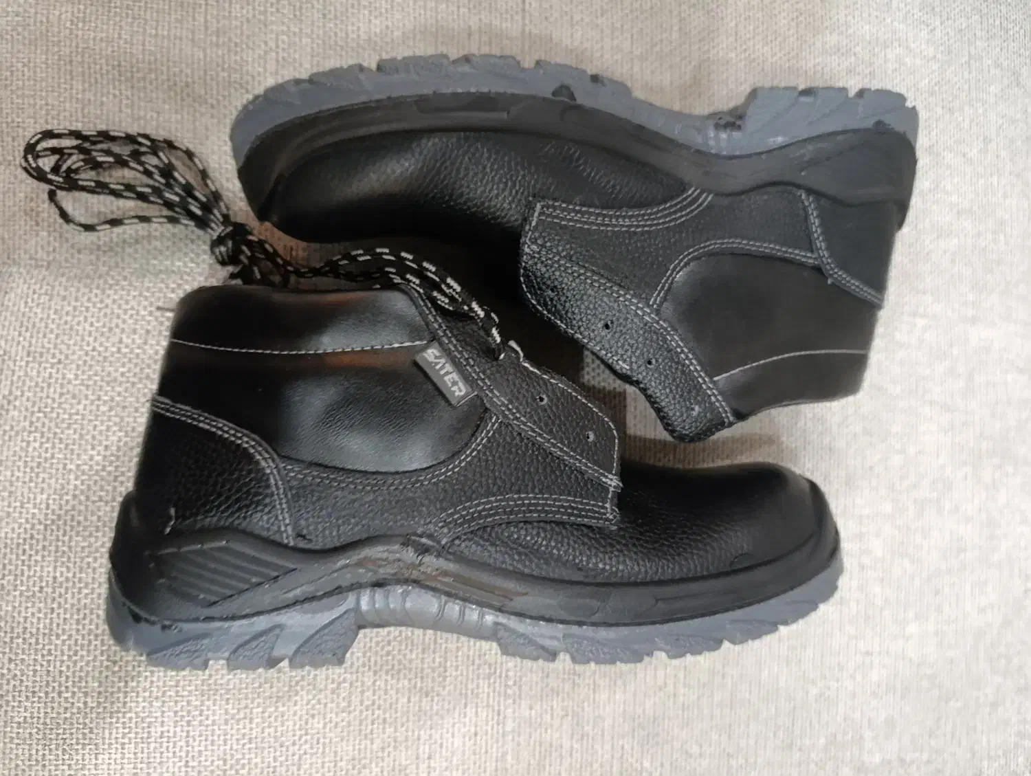 کفش ایمنی|کیف، کفش، کمربند|دزفول, |دیوار