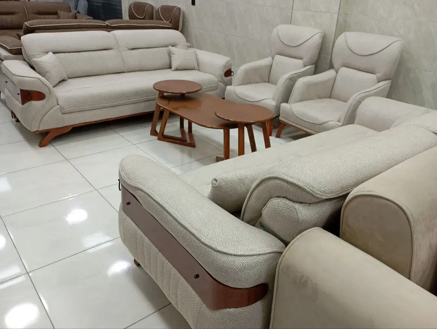 مبل راحتی مدرن فروش ویژه|مبلمان خانگی و میز عسلی|میبد, |دیوار