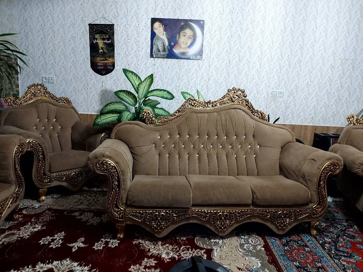 مبل|مبلمان خانگی و میز عسلی|گلبهار, شهر جدید گلبهار|دیوار