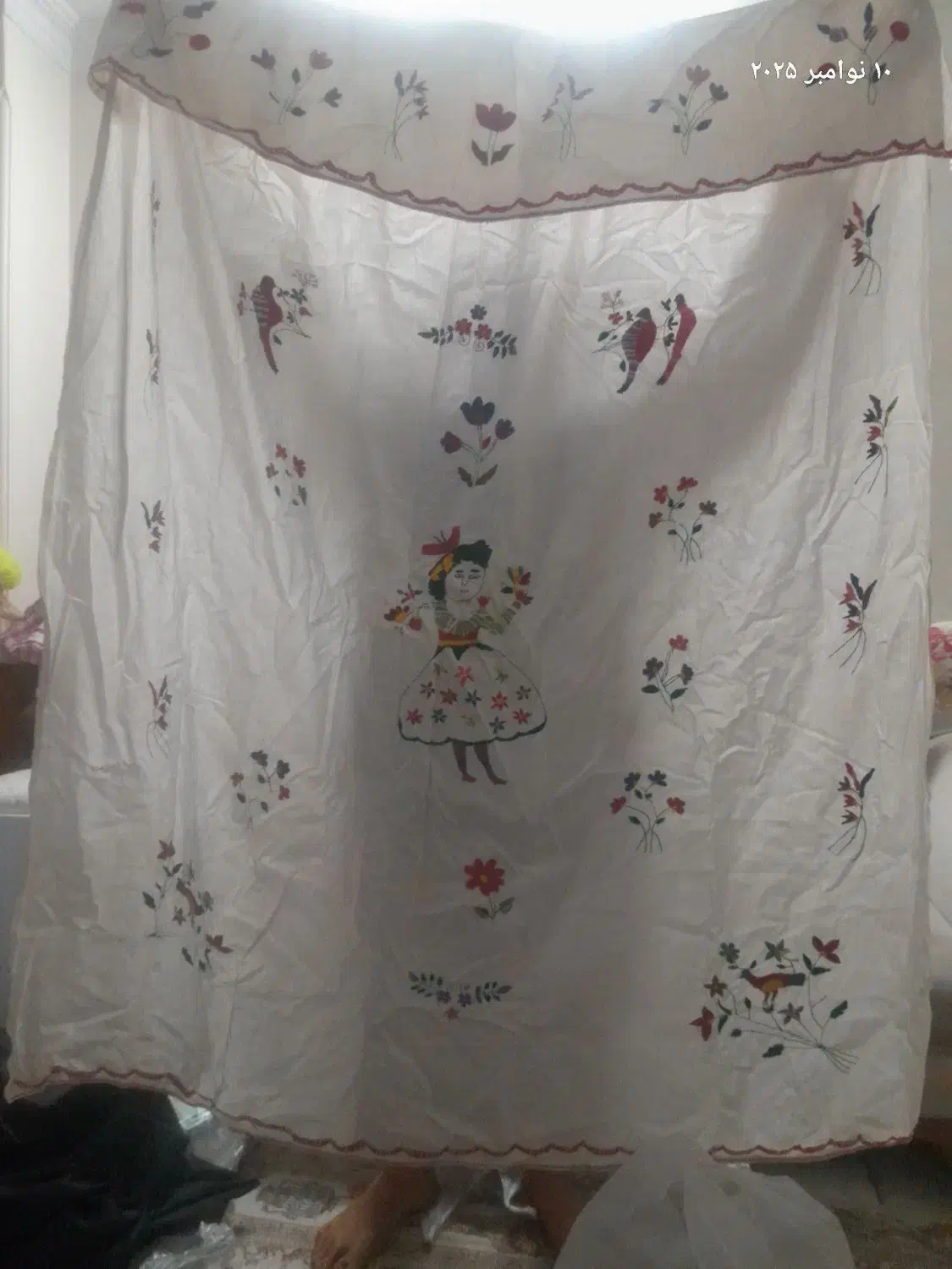 پرده چوب لباسی گلدوزی دستی عتیقه|کلکسیون اشیاء عتیقه|تهران, کرمان|دیوار