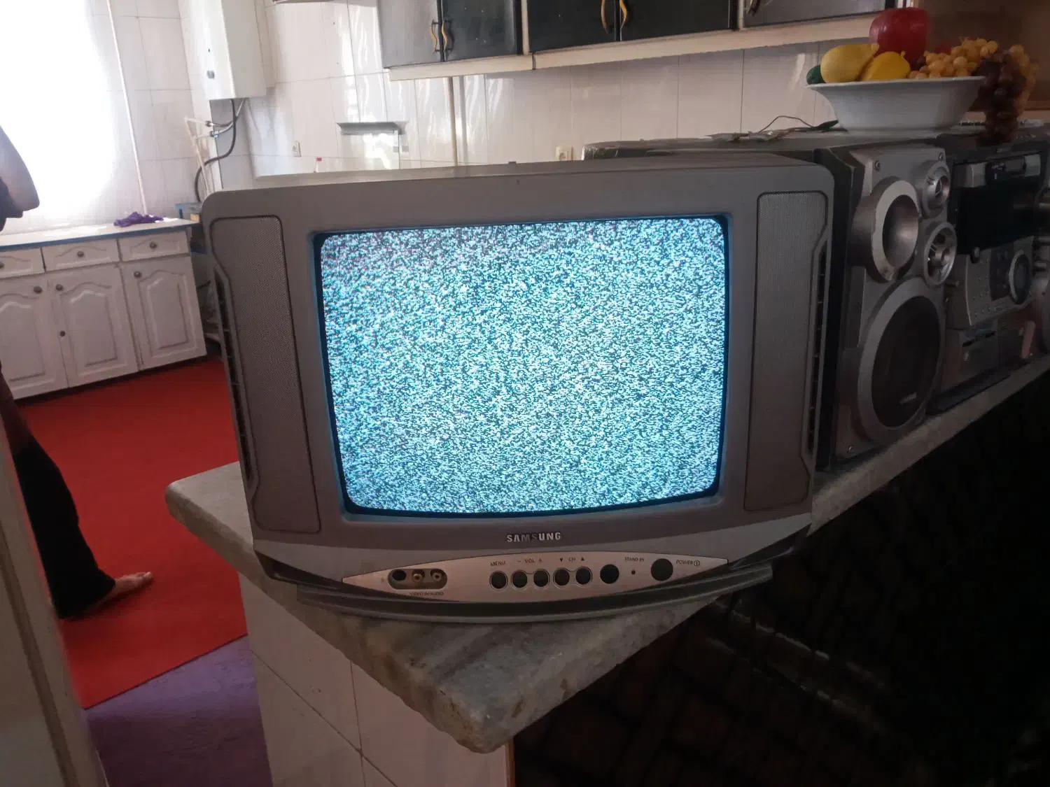 تلویزیون ۱۴اینچ|تلویزیون و پروژکتور|سنندج, |دیوار