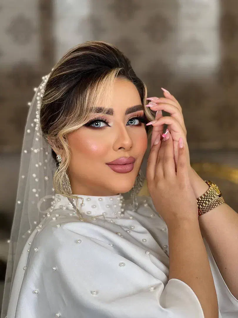 میکاپ و شینیون فقط ۹۵۰ با جدیدترین متریال|خدمات آرایشگری و زیبایی|کرج, گوهردشت|دیوار