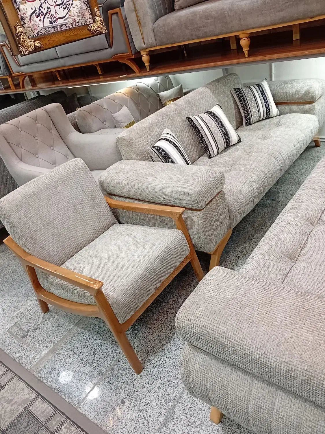 مبل ۸ نفره هونگچی|مبلمان خانگی و میز عسلی|خمینی‌شهر, |دیوار