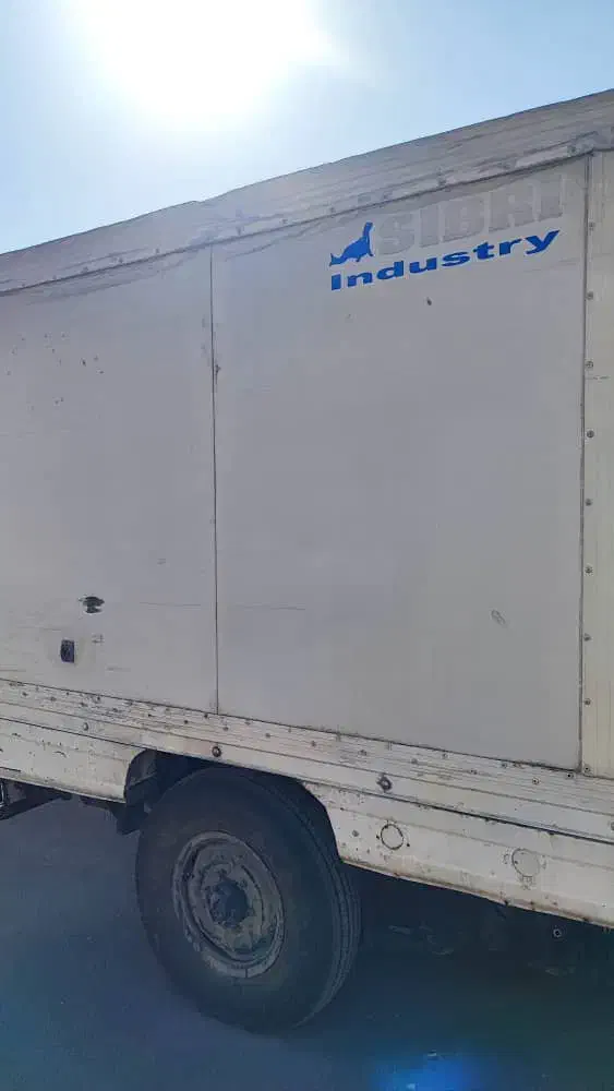 نیسان یخچالدار|خودرو سواری و وانت|خمینی‌شهر, |دیوار