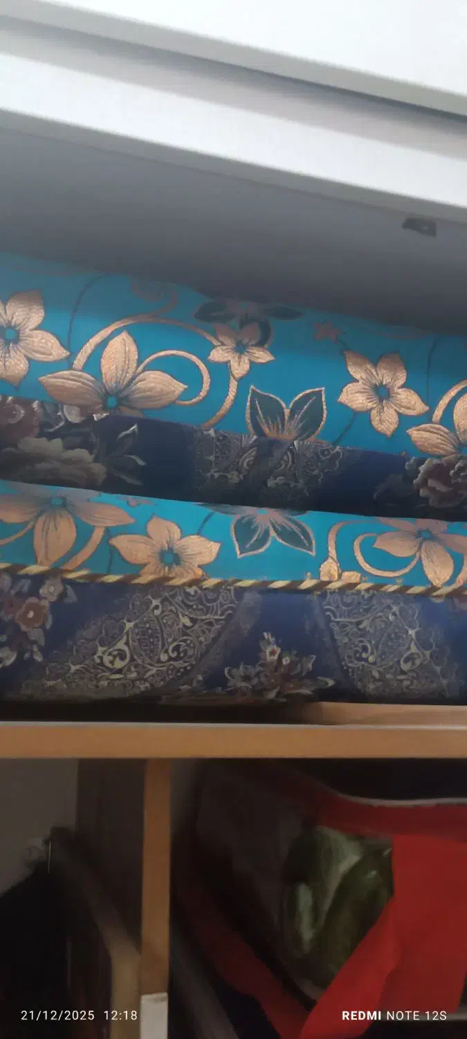 پشتی|پشتی|شاهین‌شهر, مسکن مهر|دیوار