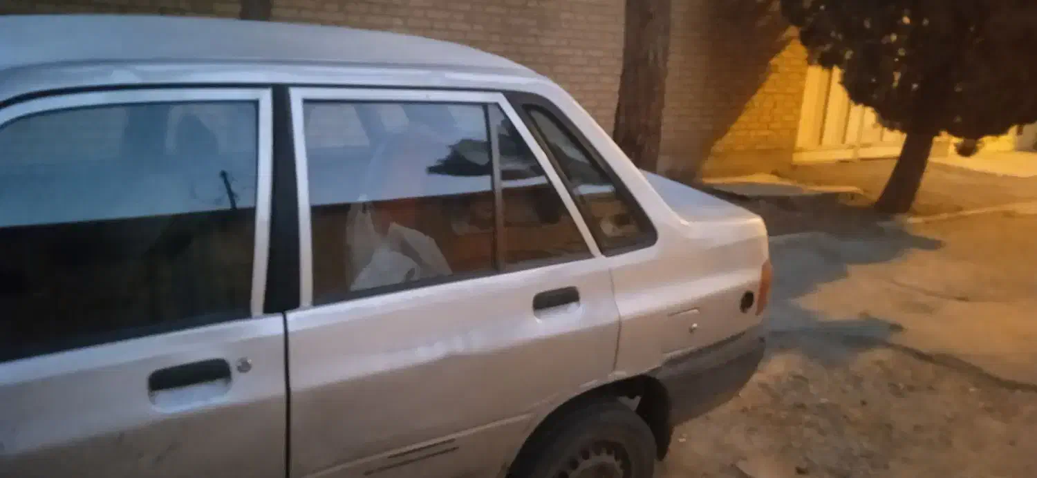 پراید مدل ۸۸ نقره ای متالیک.|خودرو سواری و وانت|نجف‌آباد, پادگان|دیوار