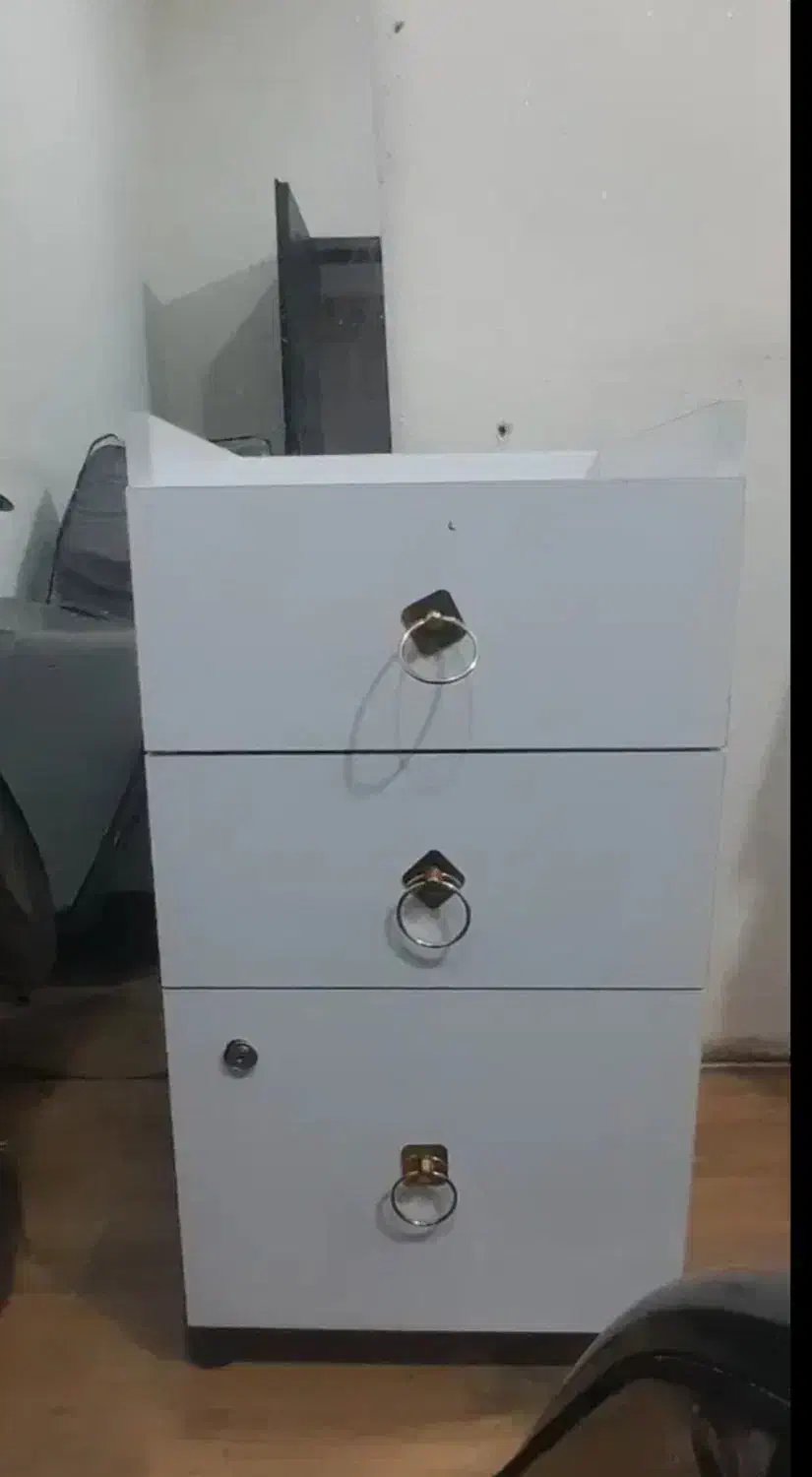 وسایل ارایشگاه وست کنسول و جاکفشی میز تلوزیون|آرایشگاه و سالنهای زیبایی|تهران, جی|دیوار