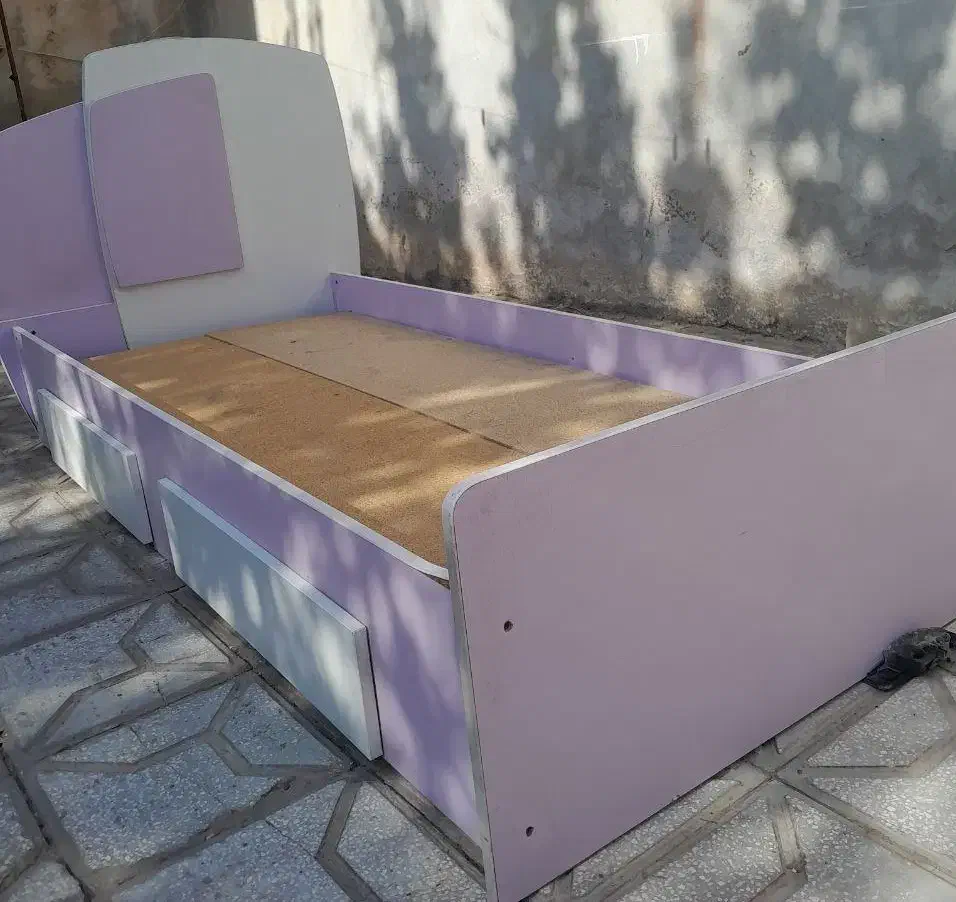 تخت|تخت و سرویس خواب|اسفراین, |دیوار