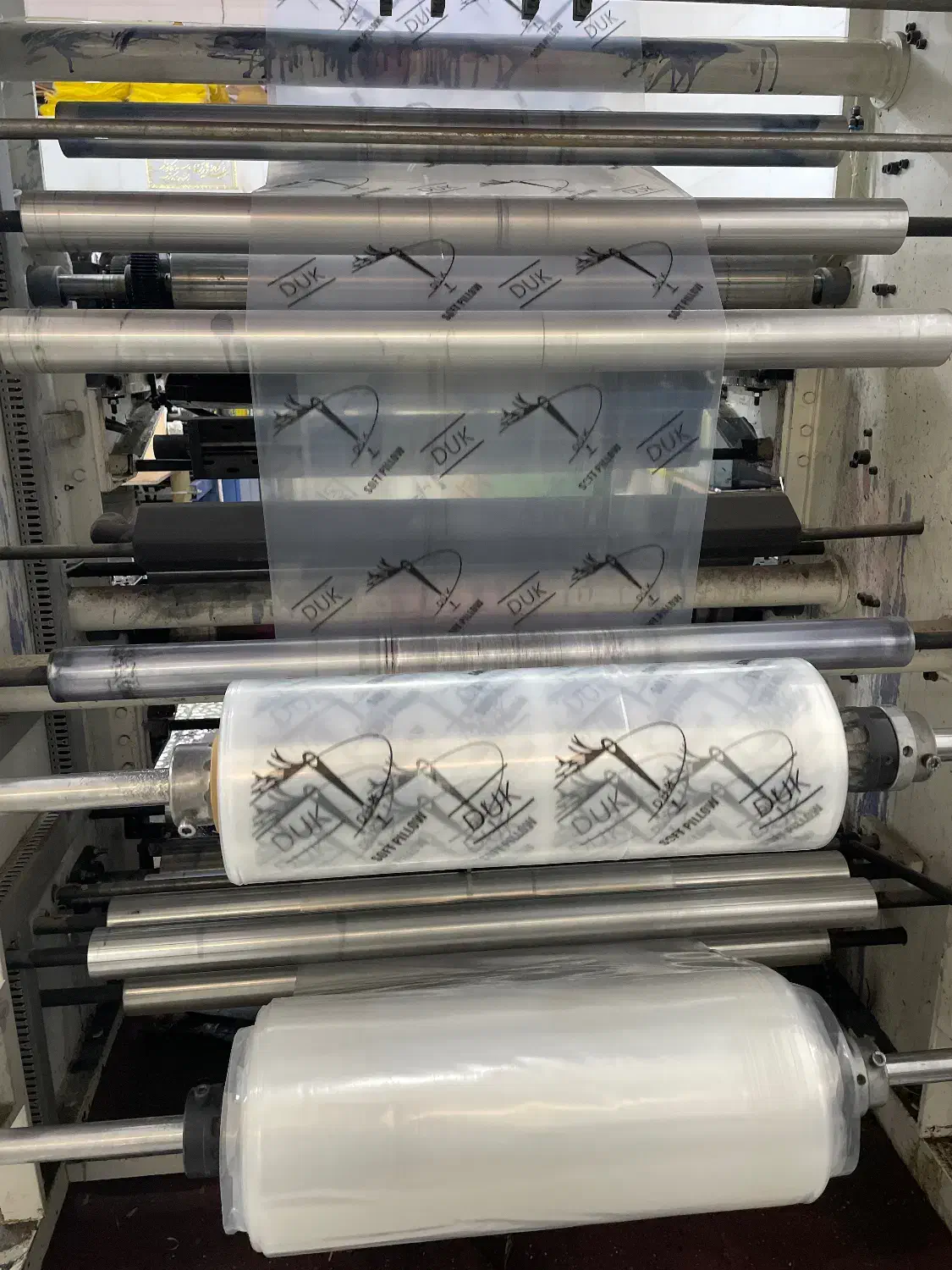 تولید نایلون و چاپ|ظروف نگهدارنده، پلاستیکی، یک‌بارمصرف|برخوار, |دیوار