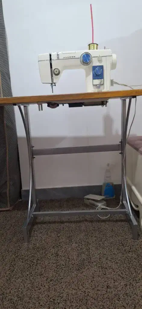 چرخ گلدوزی ژانومه ۸۰۴|چرخ خیاطی و ریسندگی|مریوان, |دیوار