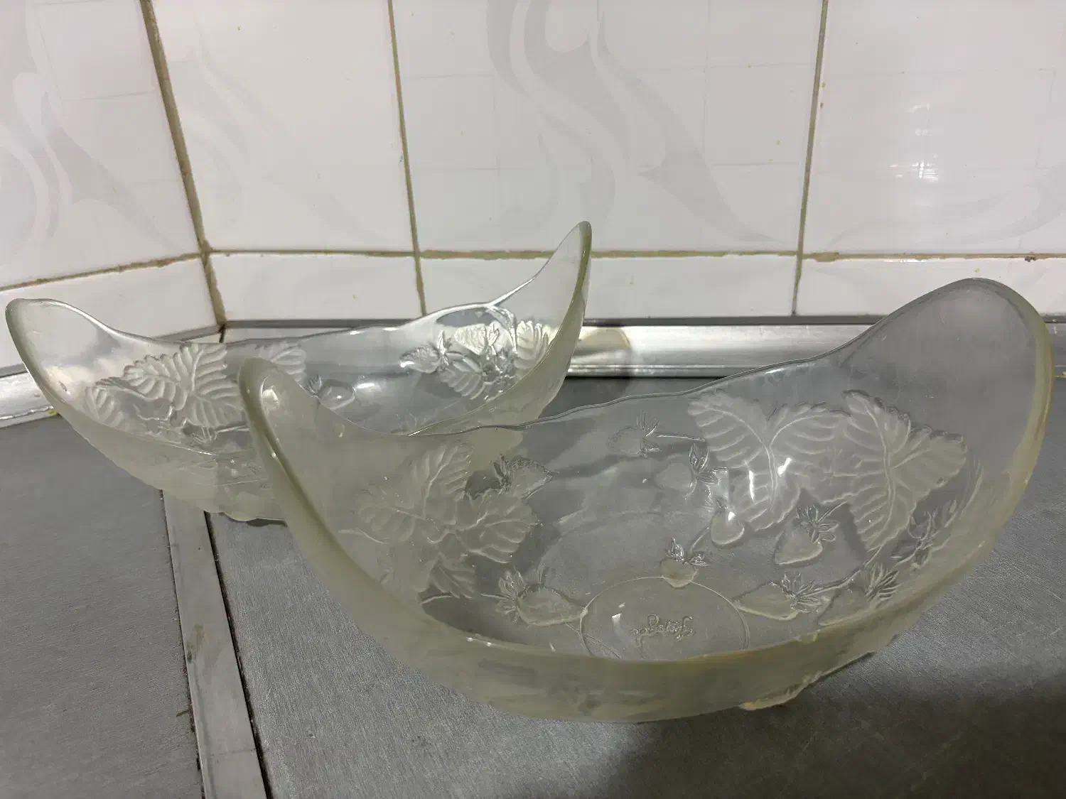 ظرف شیشه ای|ظروف سرو و پذیرایی|قائن, |دیوار