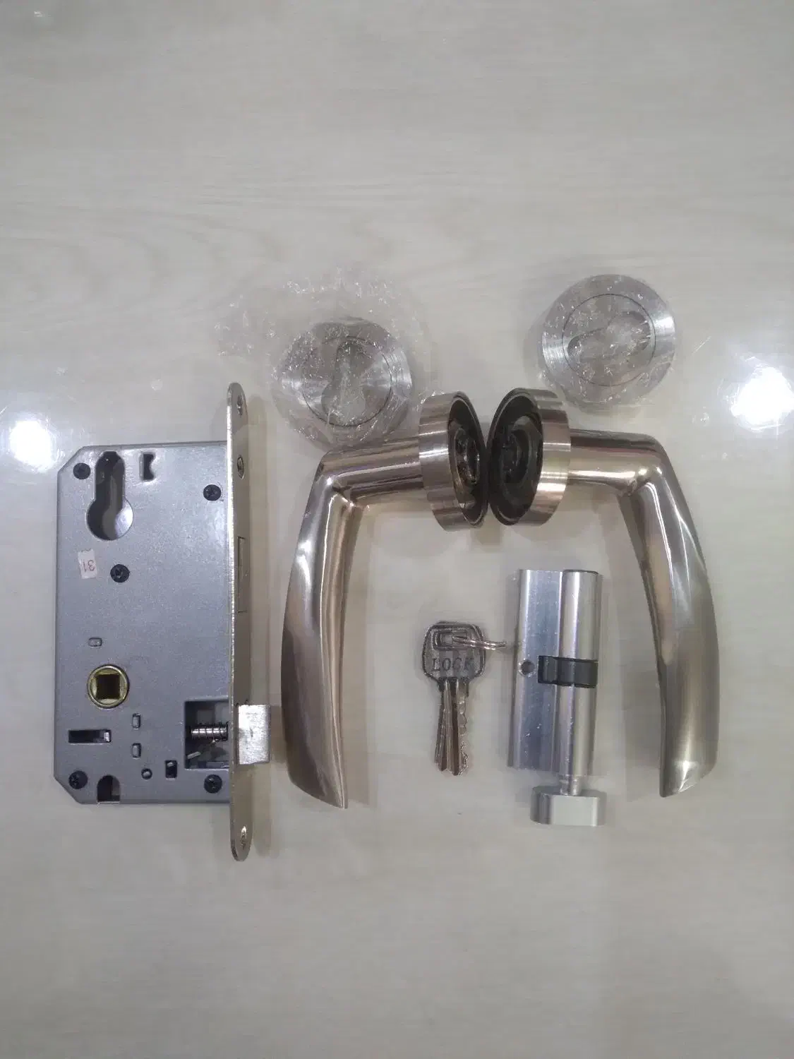 دستگیره در مدل رزت همراه قفل ومغزی(پک کامل)|مصالح و تجهیزات ساختمان|تهران, امیرآباد|دیوار