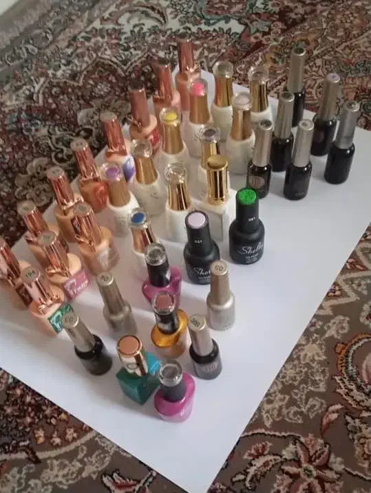 ۸۲ عدد لاک ژل (چند ماه استفاده شده) ۴۵/۰۰۰ تومان|آرایشی، بهداشتی، درمانی|اهواز, رسالت|دیوار