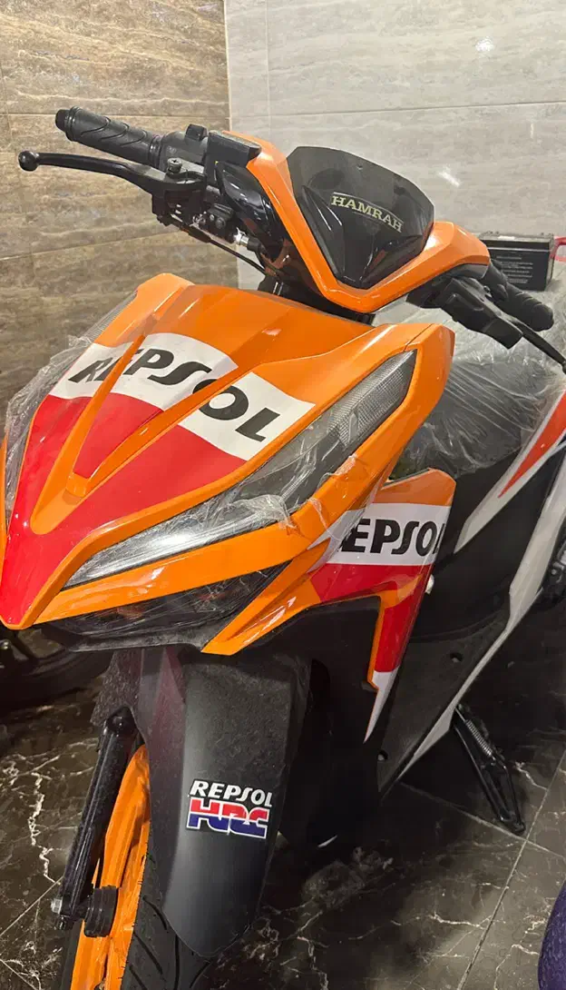 کلیک ۱۸۰ سی سی صفر مدل ۱۴۰۲|موتورسیکلت|تبریز, |دیوار