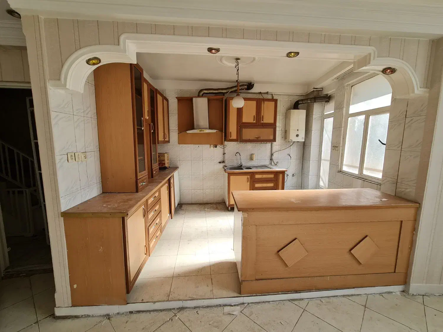 ۶۰ متر در طبقه اول تخلیه رنگ شده