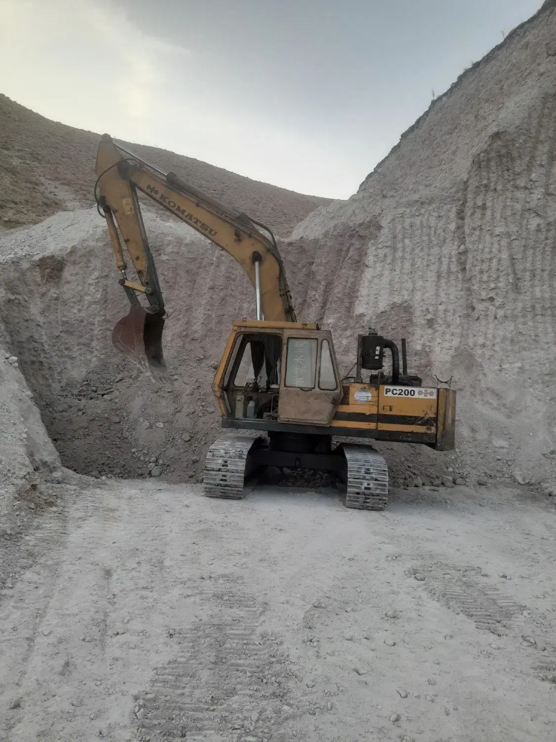 بیل کوماتسو ۲۰۰ خط ۲|خودرو سنگین|مشهد, تبادکان|دیوار