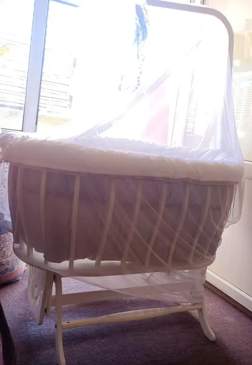 تخت گهواره بیضی آنجل لند|تخت و صندلی بچه|صدرا-فارس, فاز ۱|دیوار