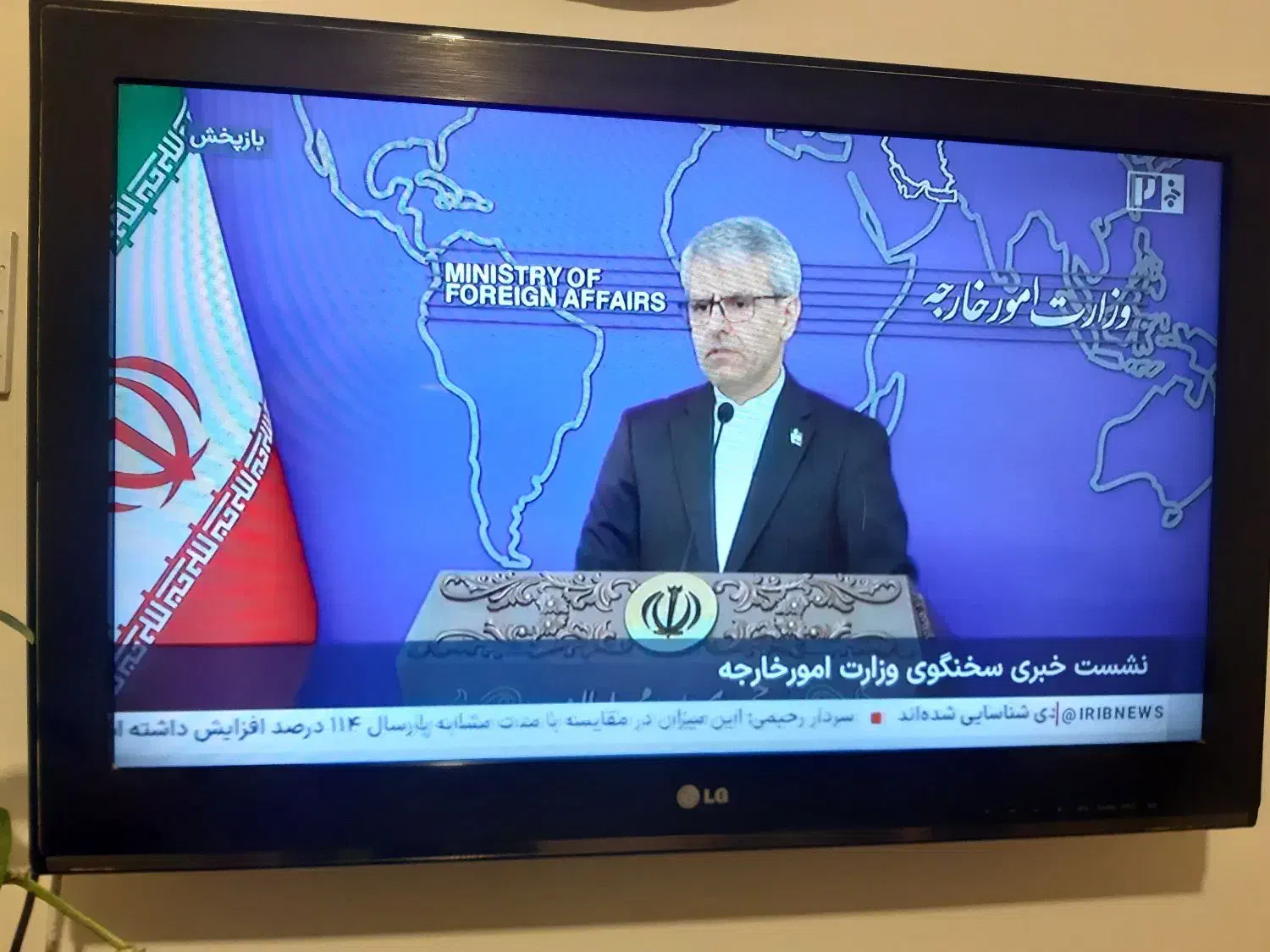 تلویزیون ۳۲|تلویزیون و پروژکتور|مشهد, جاهد شهر|دیوار