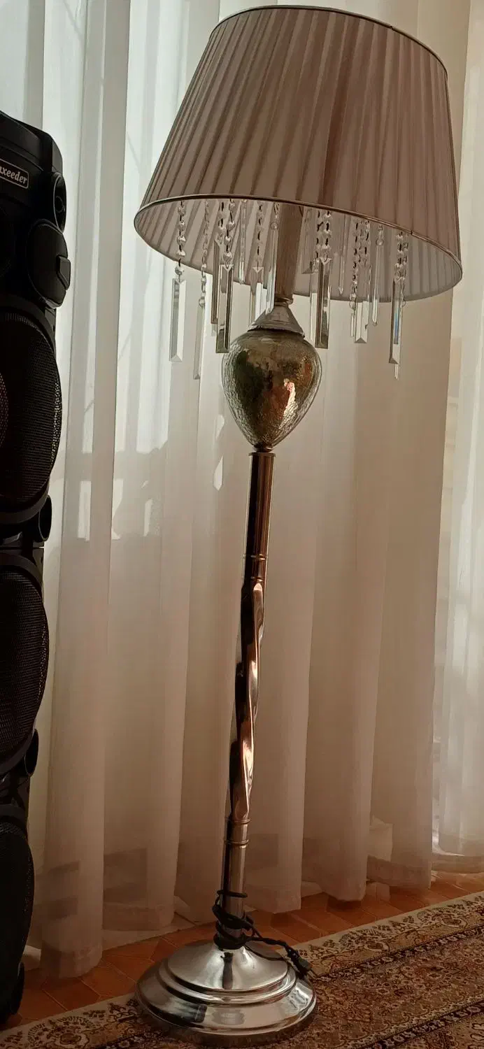 آباژور برقی نو|چراغ خواب و آباژور|فولادشهر, سایت صنعتی کاوه|دیوار