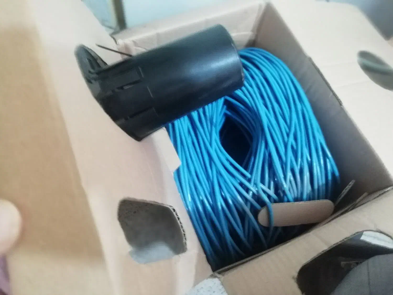 حدود ۳۰۰ متر کابل شبکه ۴زوج آمریکایی|مودم و تجهیزات شبکه|همدان, |دیوار