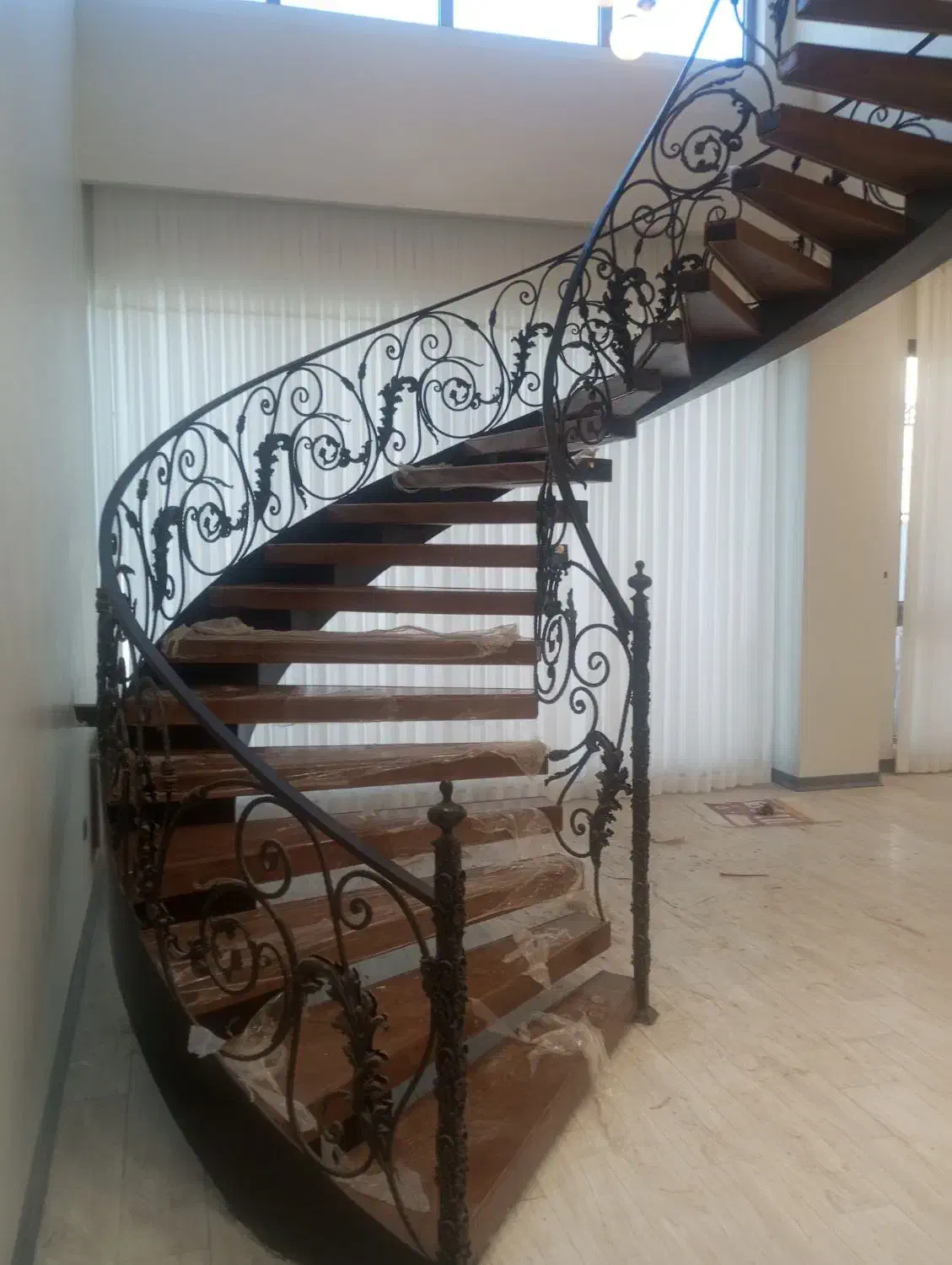 نصب پله های چوبی ترموود آلاچیق|خدمات پیشه و مهارت|هچیرود, |دیوار