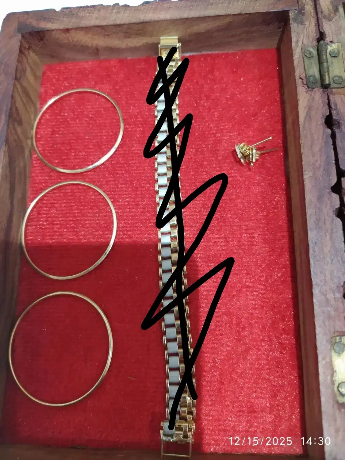 النگو نوزادی و گوشواره میخی|جواهرات|بروجرد, |دیوار