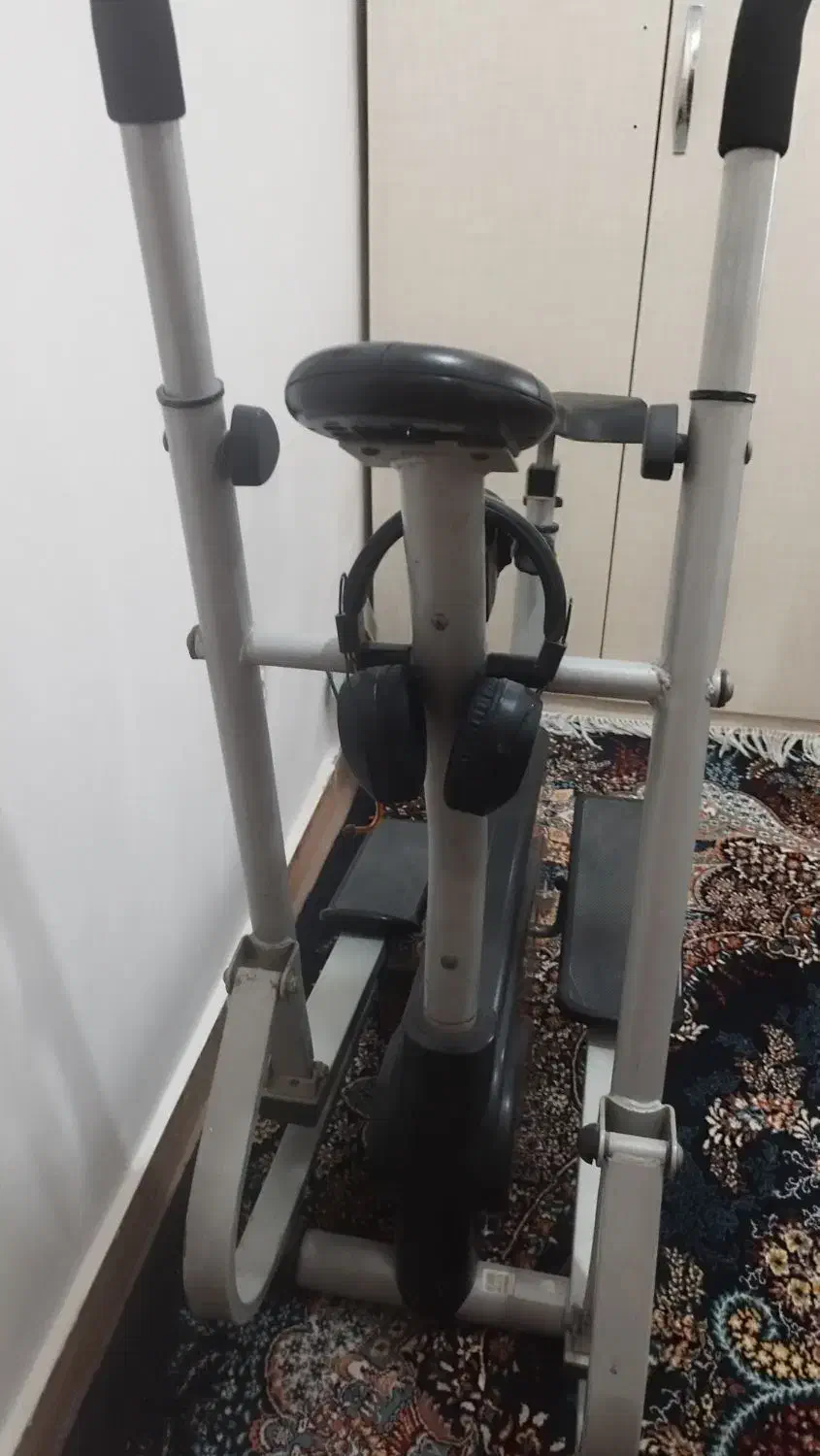 دوچرخه‌ثابت‌(الپتیکار)|تجهیزات ورزشی|رشت, دروازه لاکان|دیوار