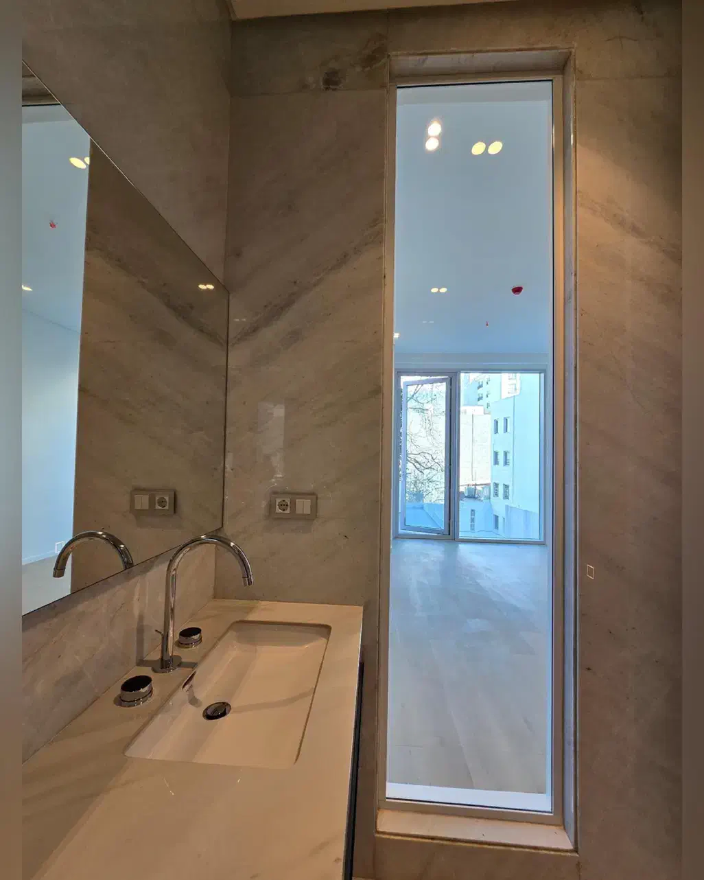 ۳۳۰متر مدرن ط۱۵ ویو ابدی ، تراس بزرگ ، مشاعات فول