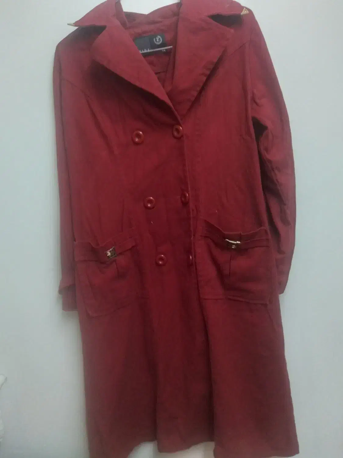 پالتو پاییزی|لباس|بابل, |دیوار