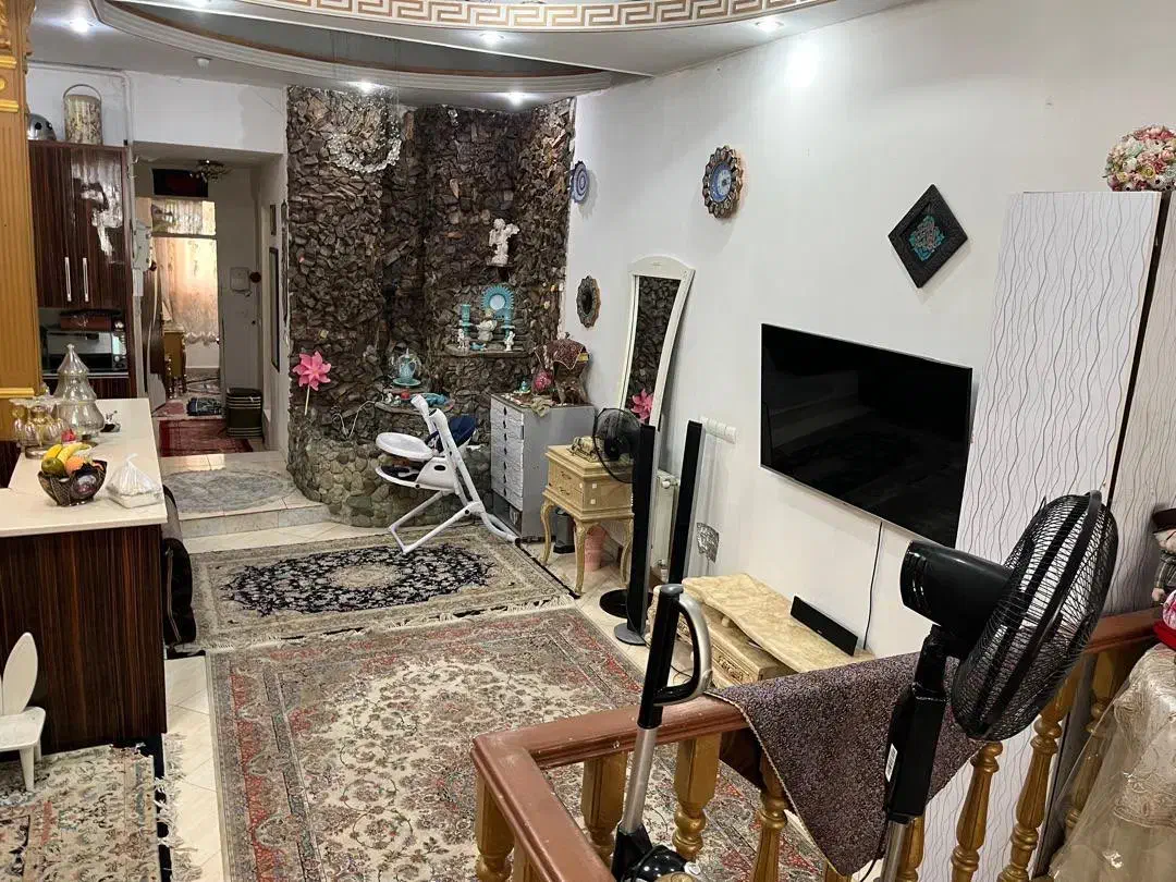 ۱۵۰متر همراه با ۲۳۰وام ودیعه