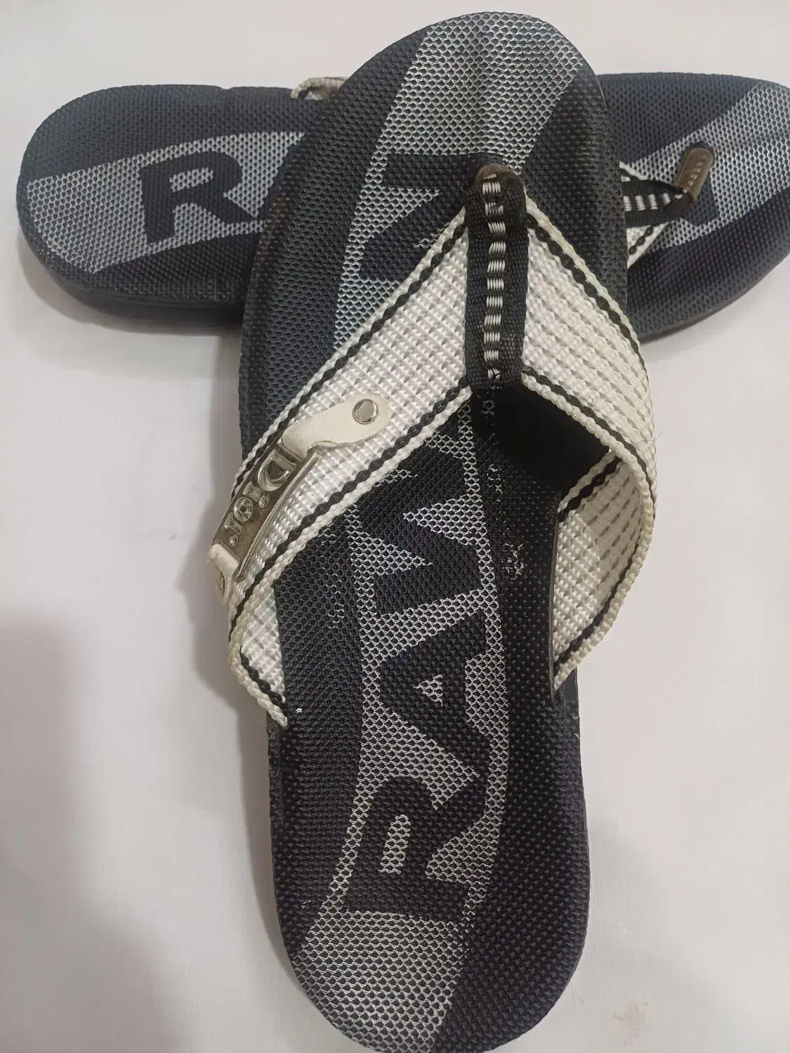 دمپایی|کیف، کفش، کمربند|مشهد, طبرسی شمالی|دیوار